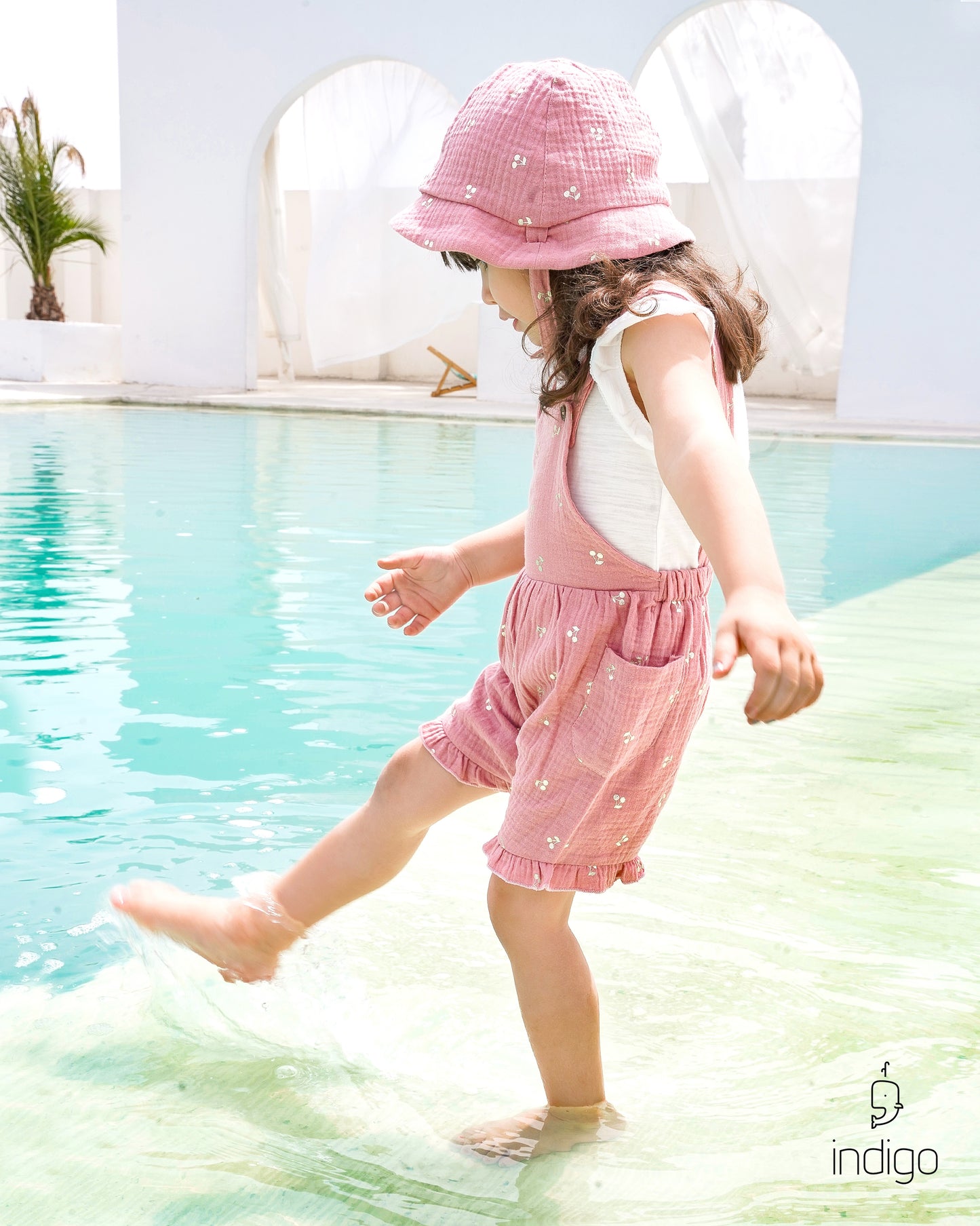 GIVA ROMPER WITH HAT AND T-SHIRT